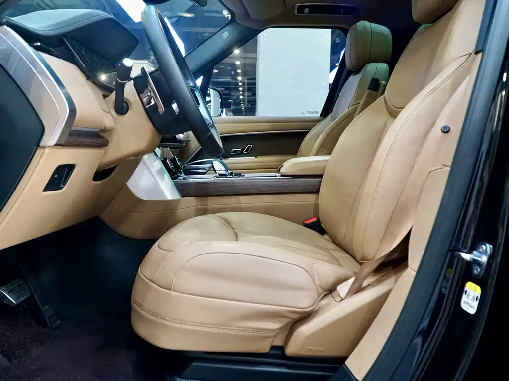 Range Rover 2023 3.0 L6 400PS Grandland Seven-Seat Extended Edition