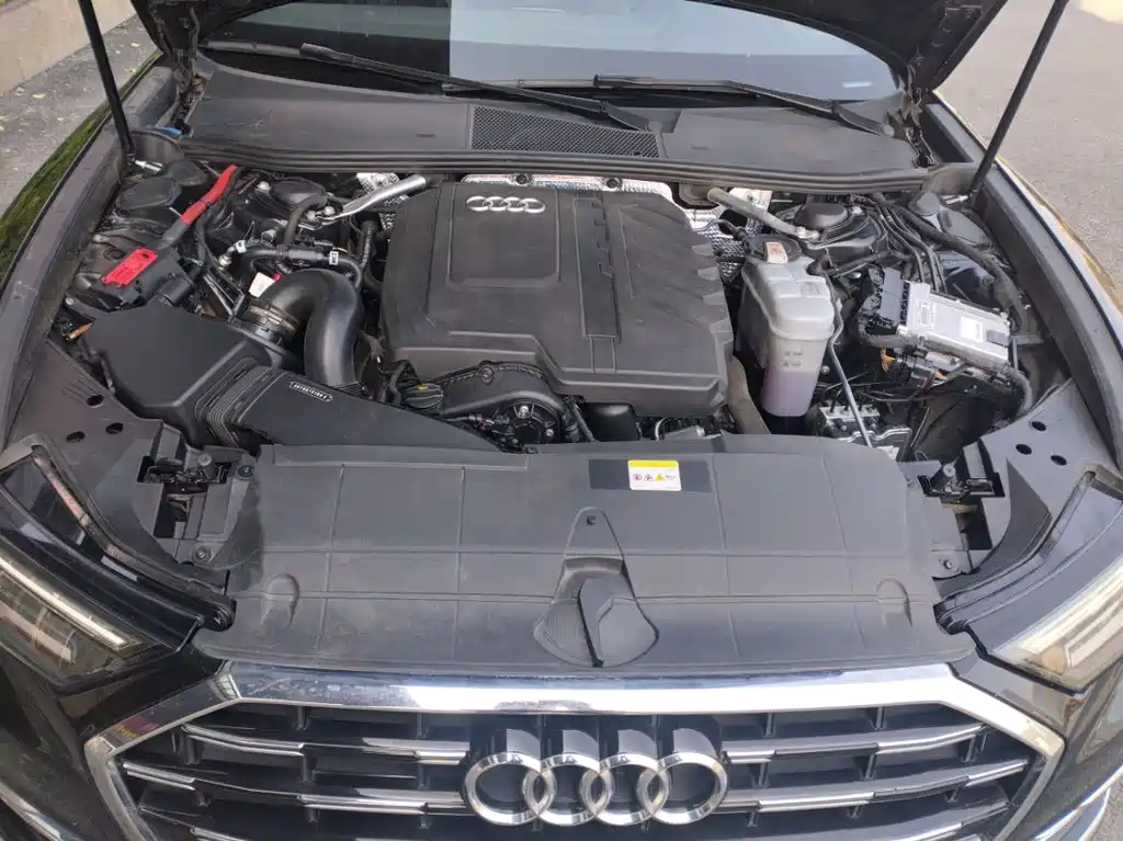 Audi A6L 2023 Facelift 40 TFSI Luxury Dynamic Edition
