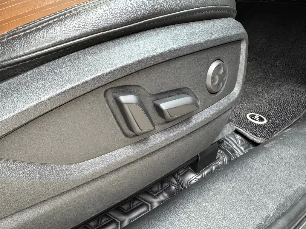 Audi Q5L 2020 45 TFSI Prestige Fashion Edition