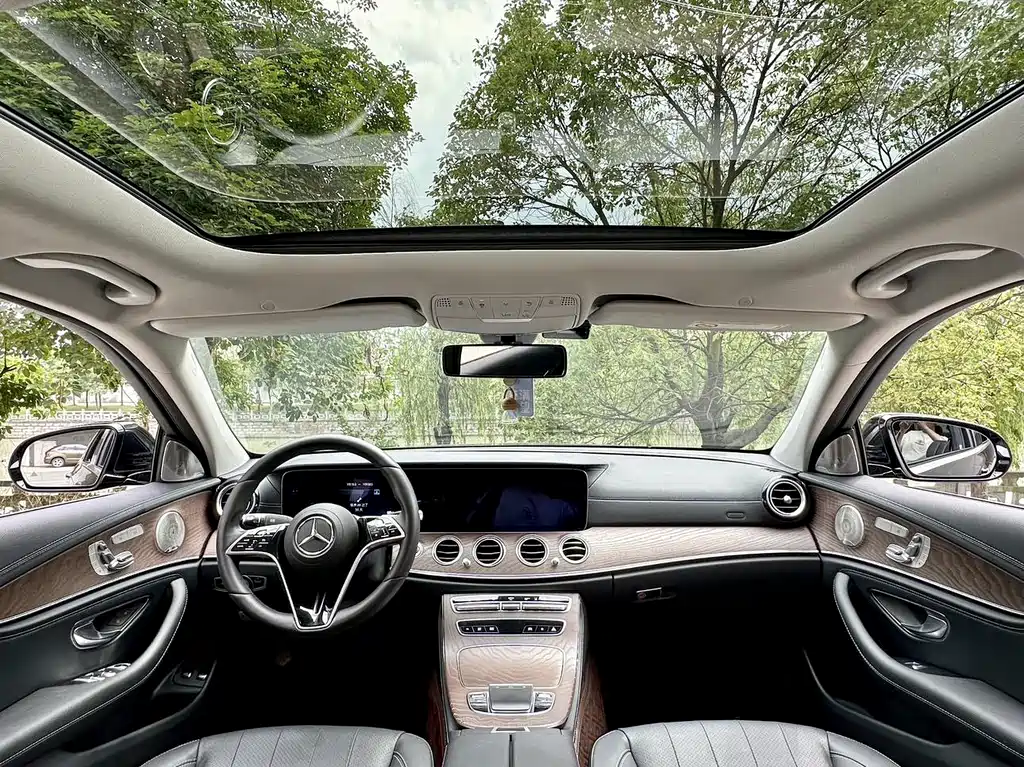 Mercedes-Benz E 350 e L Plug-in Hybrid Sedan 2021
