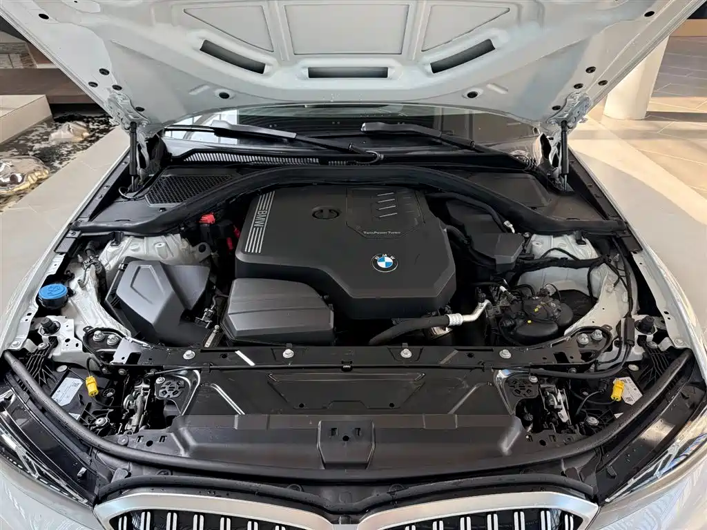 BMW 3 Series 2024 320Li M Sport Package