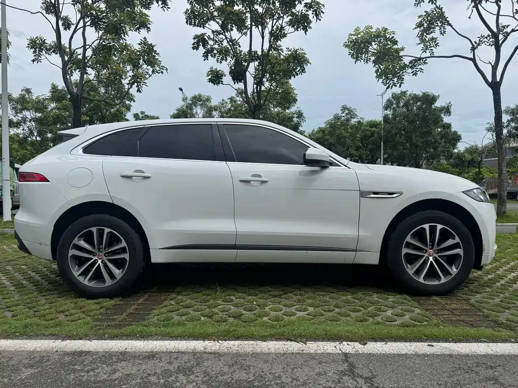 Jaguar F-PACE 2016 3.0 SC All-Wheel Drive R-Sport Sport Edition