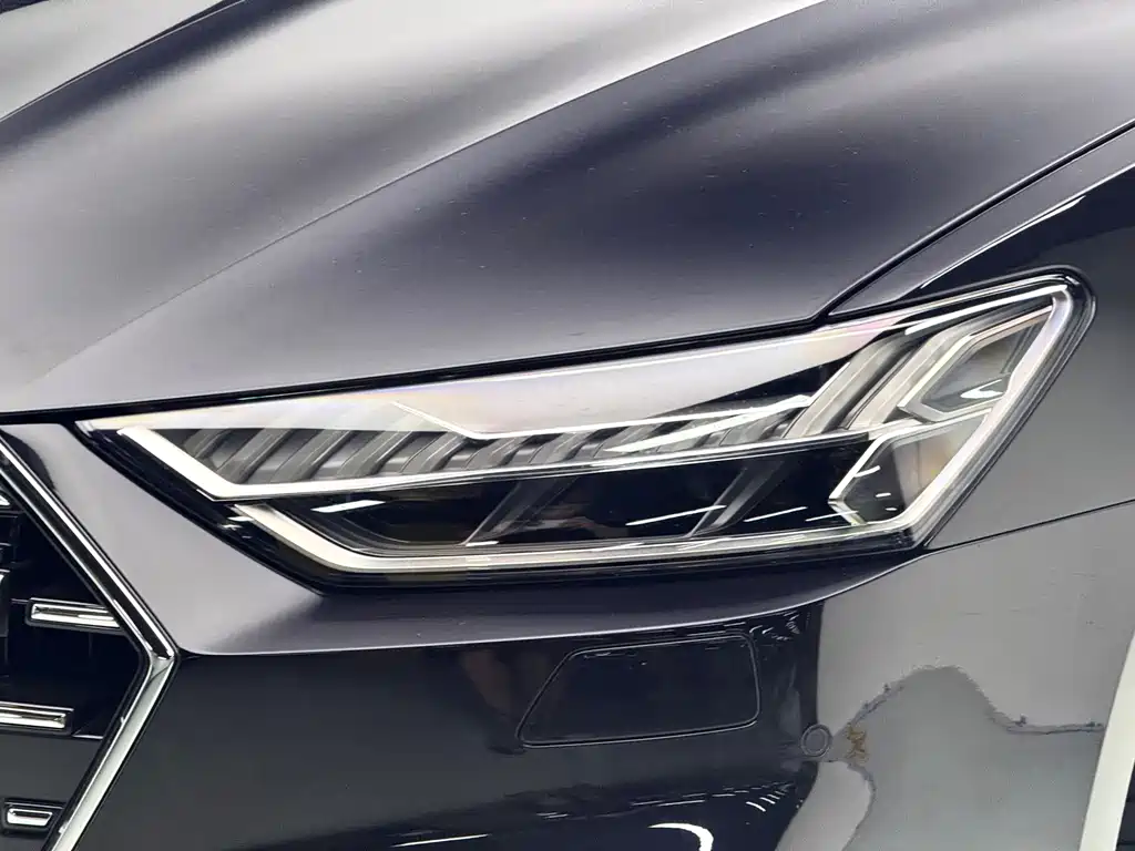 Audi A7L 2025 45 TFSI Luxury Edition