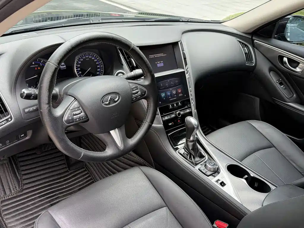 Infiniti Q50L 2018 2.0T Elegance Edition National VI
