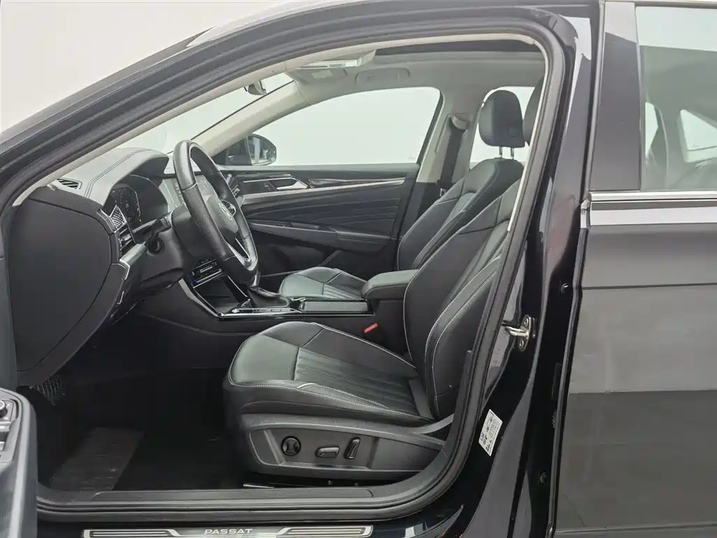 Passat 2023 Edition 330 TSI Elite Edition