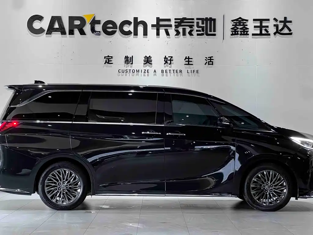 Lexus LM 2023 350h 7-Seat Grandeur Edition