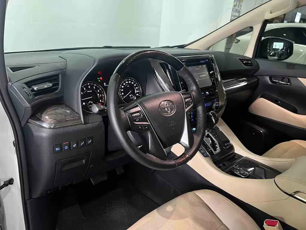 Alphard 2018款 改款 3.5L 豪华版