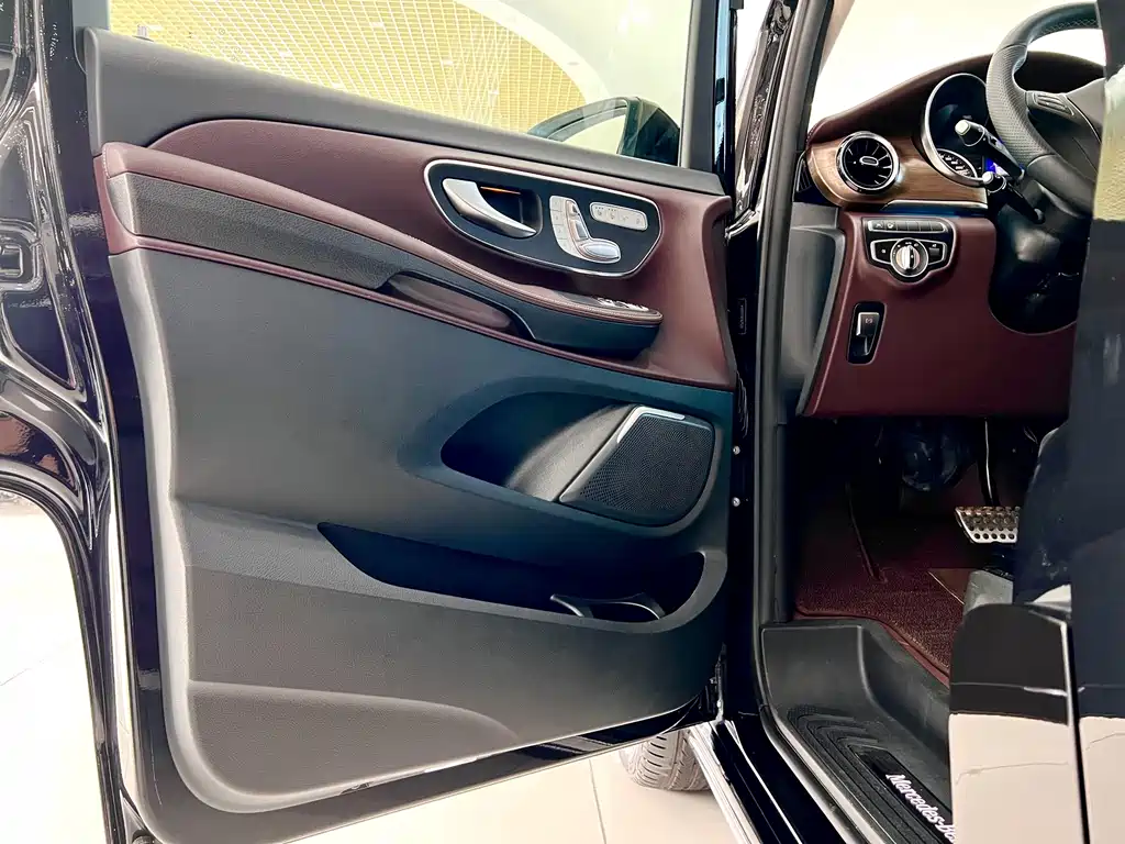 Mercedes-Benz V-Class 2021 260 L Long Wheelbase Luxury Edition