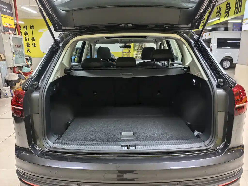 Tayron 2020 330TSI Two-Wheel Drive Luxury Smart Connect Edition