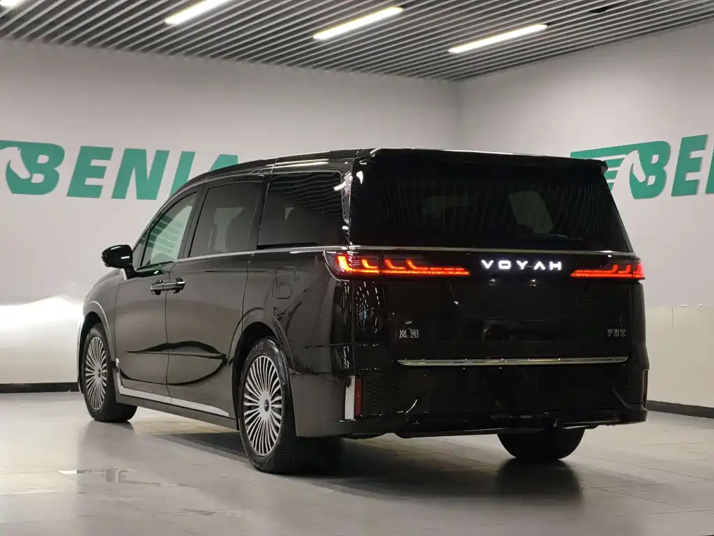 Dreams Maker 2025款 PHEV All-Wheel Drive Prestige Kunpeng Edition