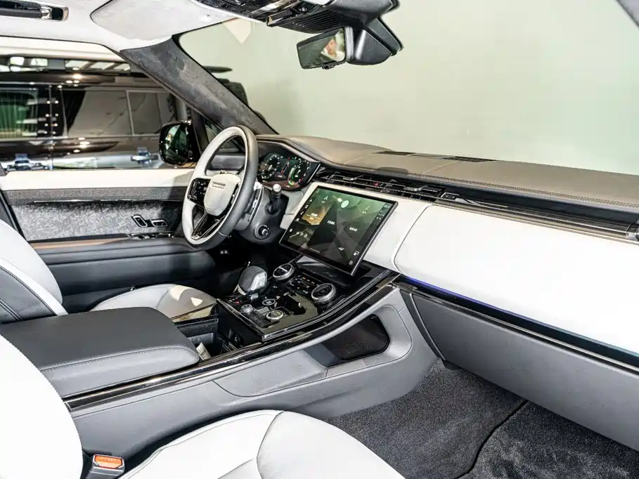 Range Rover Sport P510e Plug-in Hybrid First Edition 2023