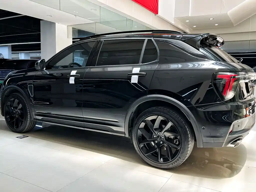 Lynk & Co 01 2023 2.0TD AWD Dark Night Edition