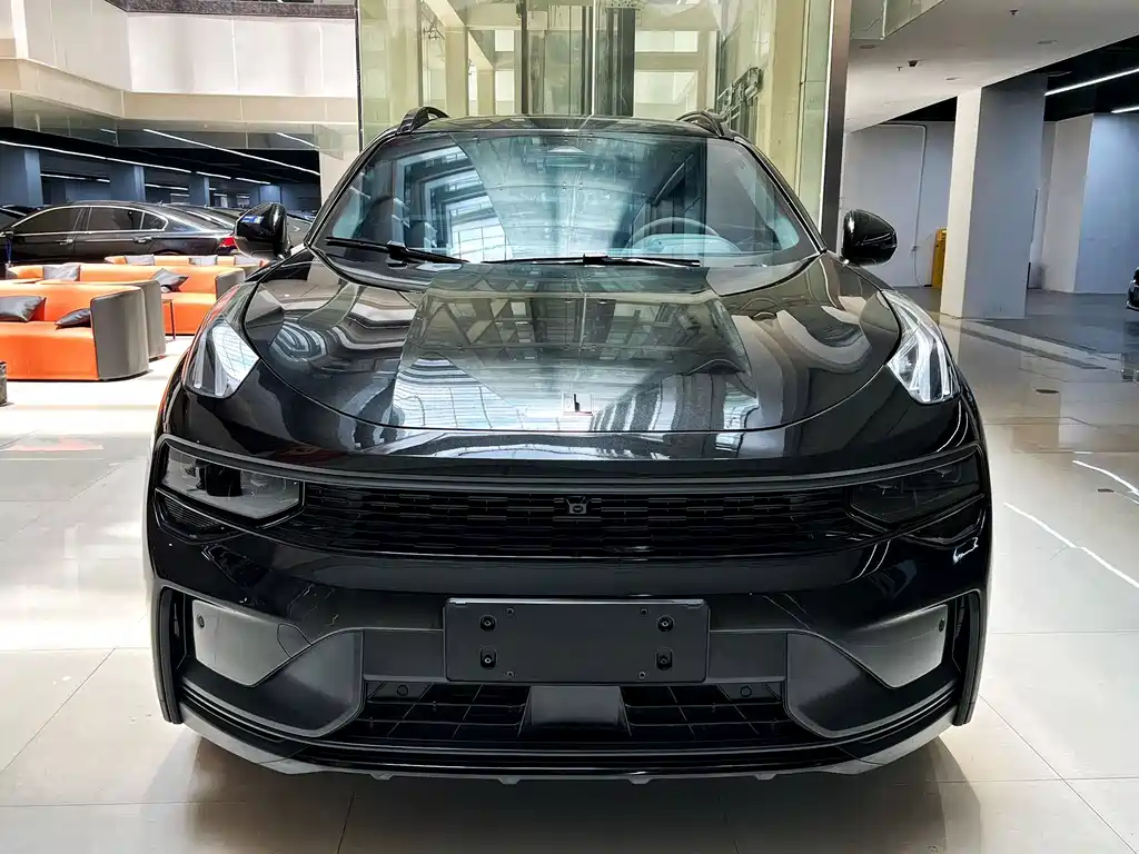Lynk & Co 01 2023 2.0TD AWD Dark Night Edition