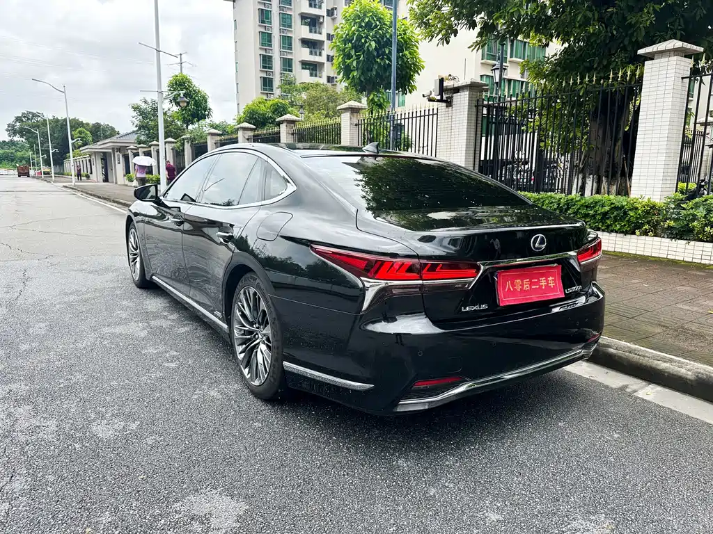 Lexus LS 2018 500h Executive Edition National VI
