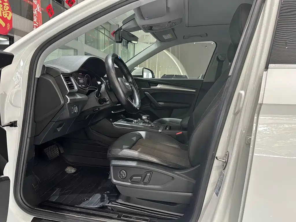 Audi Q5L 2018 45 TFSI Premium Fashion Edition National V