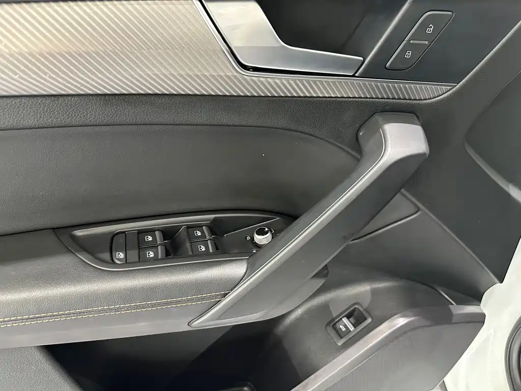 Audi Q5L 2018 45 TFSI Premium Fashion Edition National V