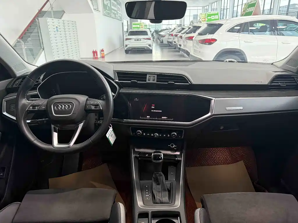 Audi Q3 2022 35 TFSI Sportline