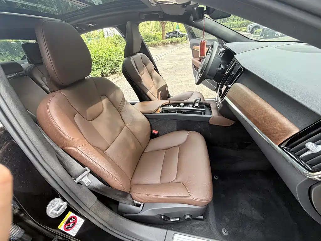 Volvo S90 2023 B5 Intelligent Luxury Edition