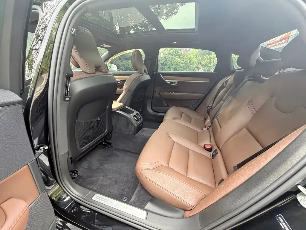Volvo S90 2023 B5 Intelligent Luxury Edition