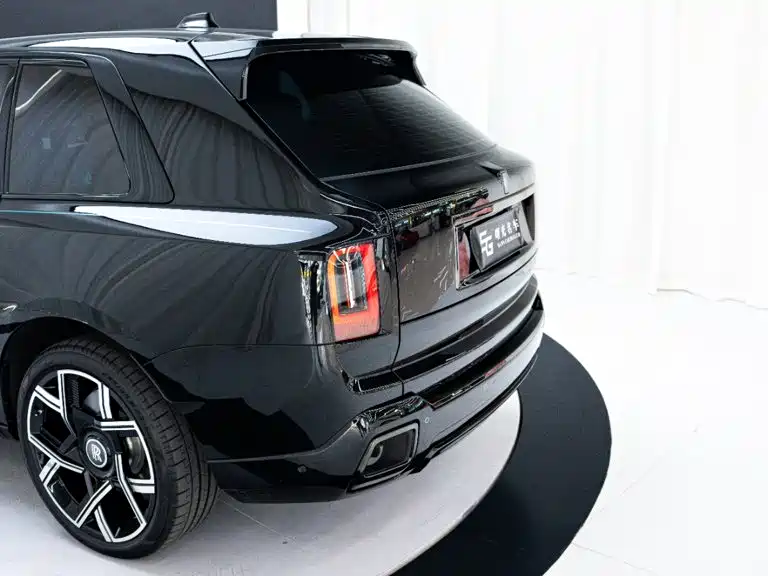 Rolls-Royce Phantom 2024 Black Badge