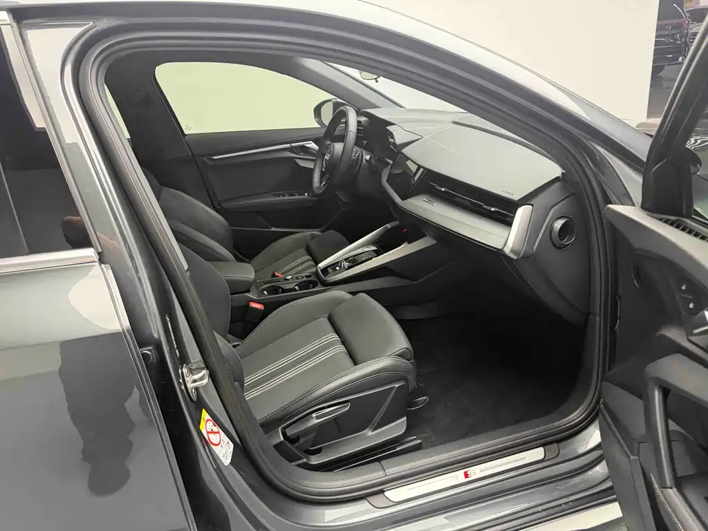 Audi A3 2024 Sportback 35 TFSI Fashion Sport Edition