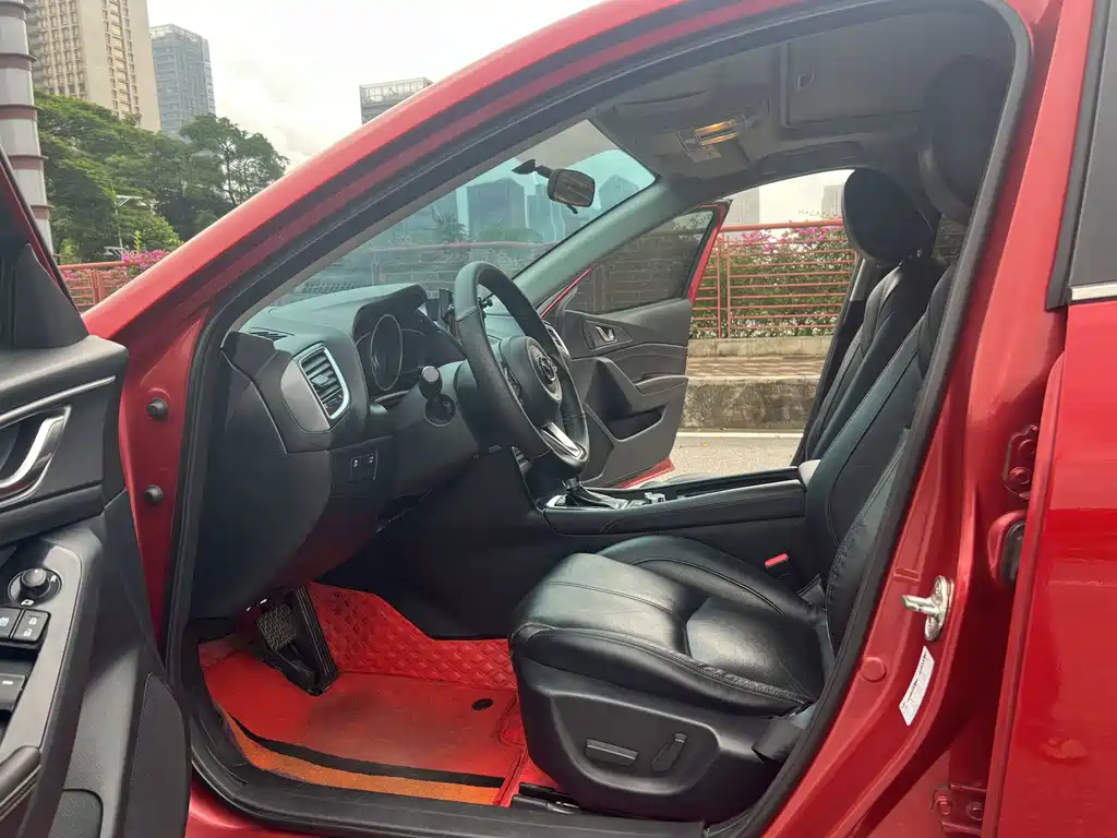 Mazda 3 Atenza 2017 3-door 2.0L automatic premium model National V
