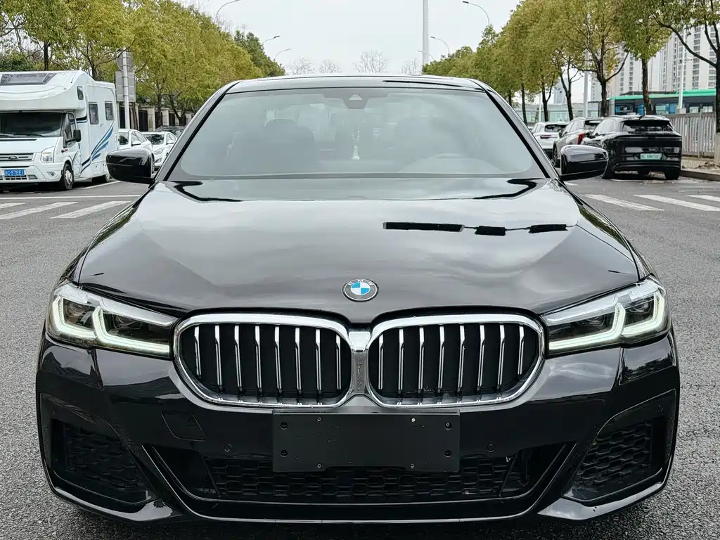 BMW 5 Series 2022 525Li M Sport Package
