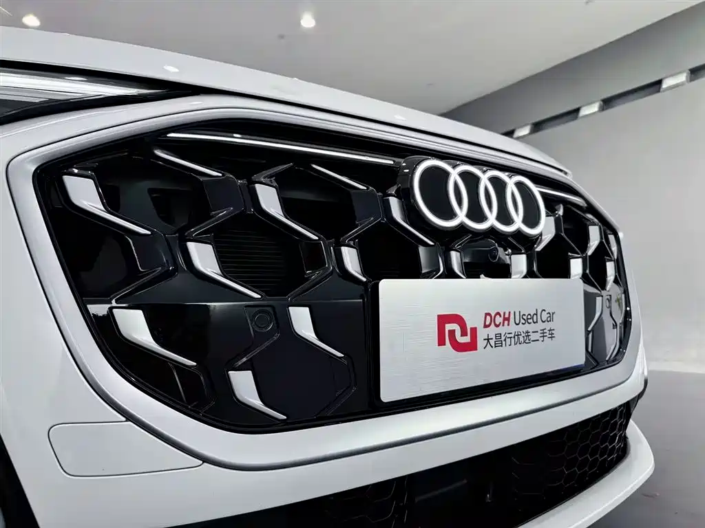 Audi Q5L 2026 Edition 2.0T Smart Hybrid Luxury Version