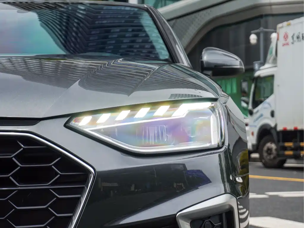 Audi A4L 2020 40 TFSI Luxury Dynamic Edition
