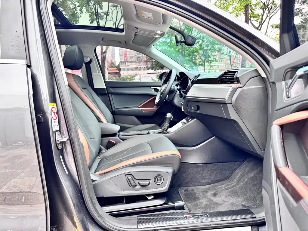 Audi Q3 2022 35 TFSI Fashion Elegance Edition