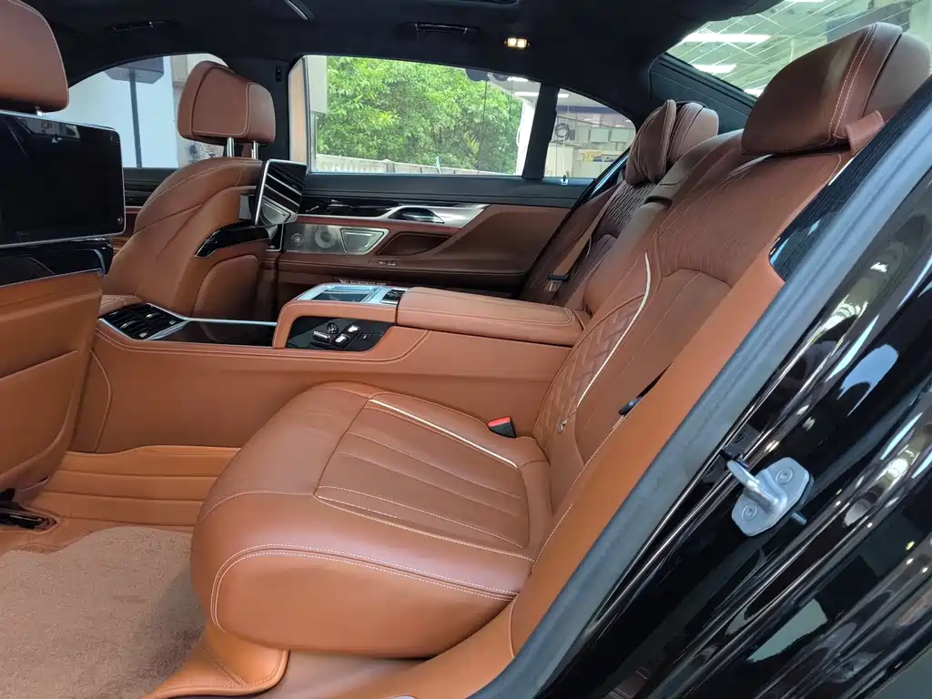 BMW 7 Series 2018 Model M760Li xDrive