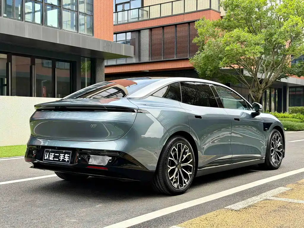 Jizhe 007 2025 Edition Long Range Rear-Wheel Drive Intelligent Driving Version 100kWh
