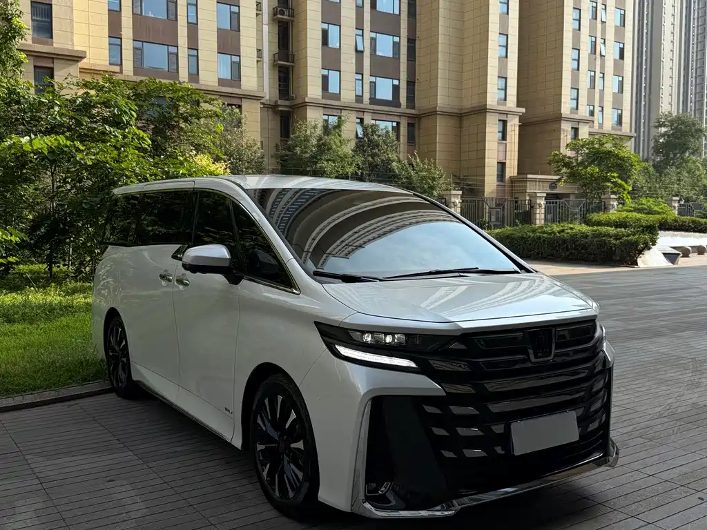 2024 Crown Hybrid 2.5L Prestige Edition