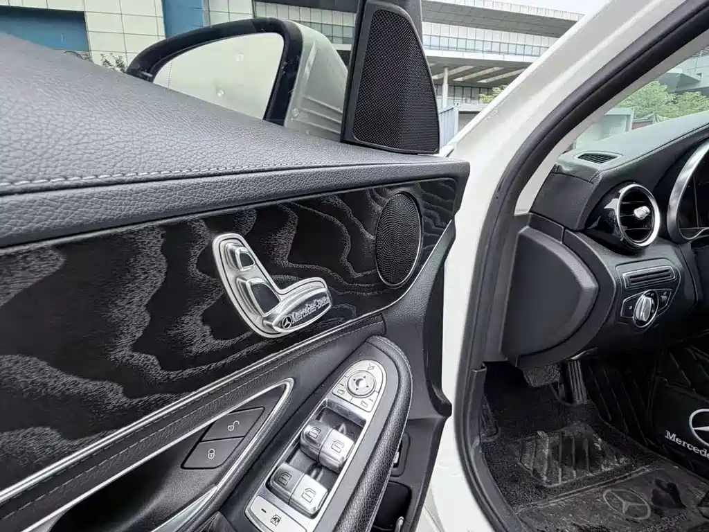 Mercedes C-Class 2015 model, facelift C 180 L Sporty