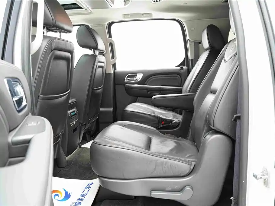 Escalade ESV Platinum Extended Length 2013