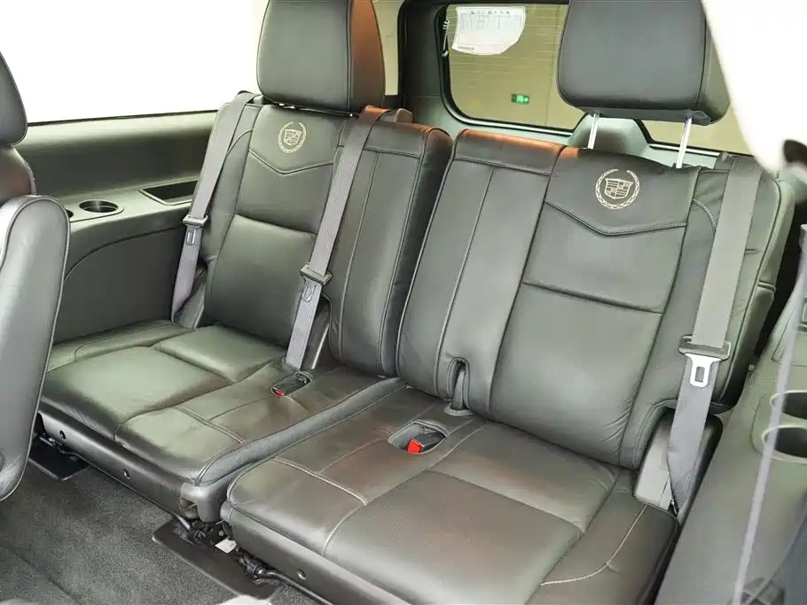 Escalade ESV Platinum Extended Length 2013