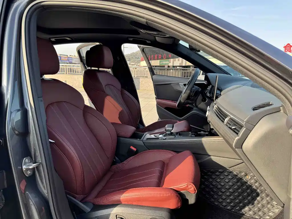 Audi A4L 2023 40 TFSI Bang&Olufsen Star Night Edition