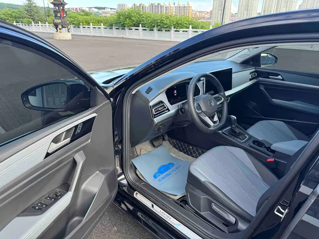 Lingyi 2023 Model 1.5L Automatic Five Million Edition