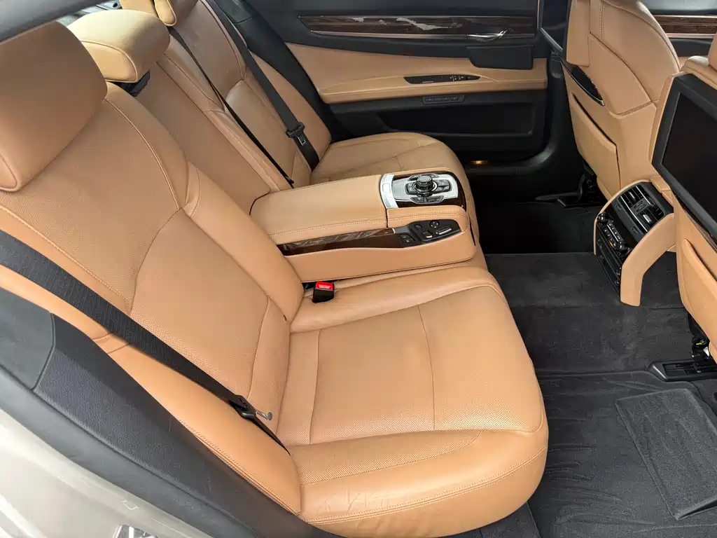 BMW 7 Series 2010 model 760Li