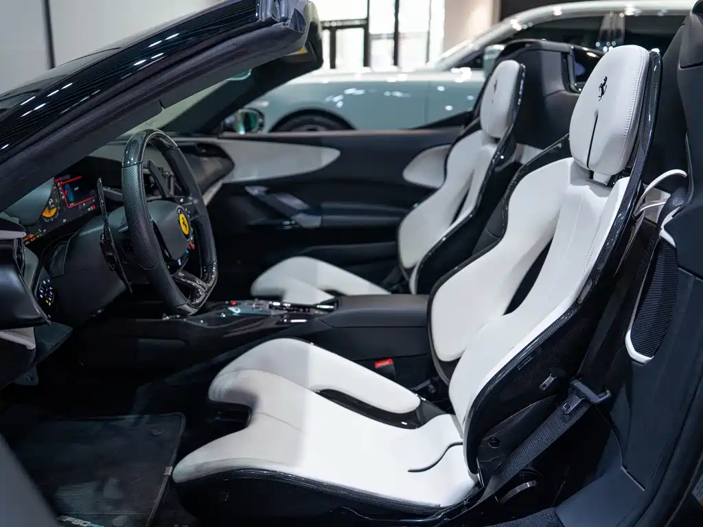 SF90 Spider 2021