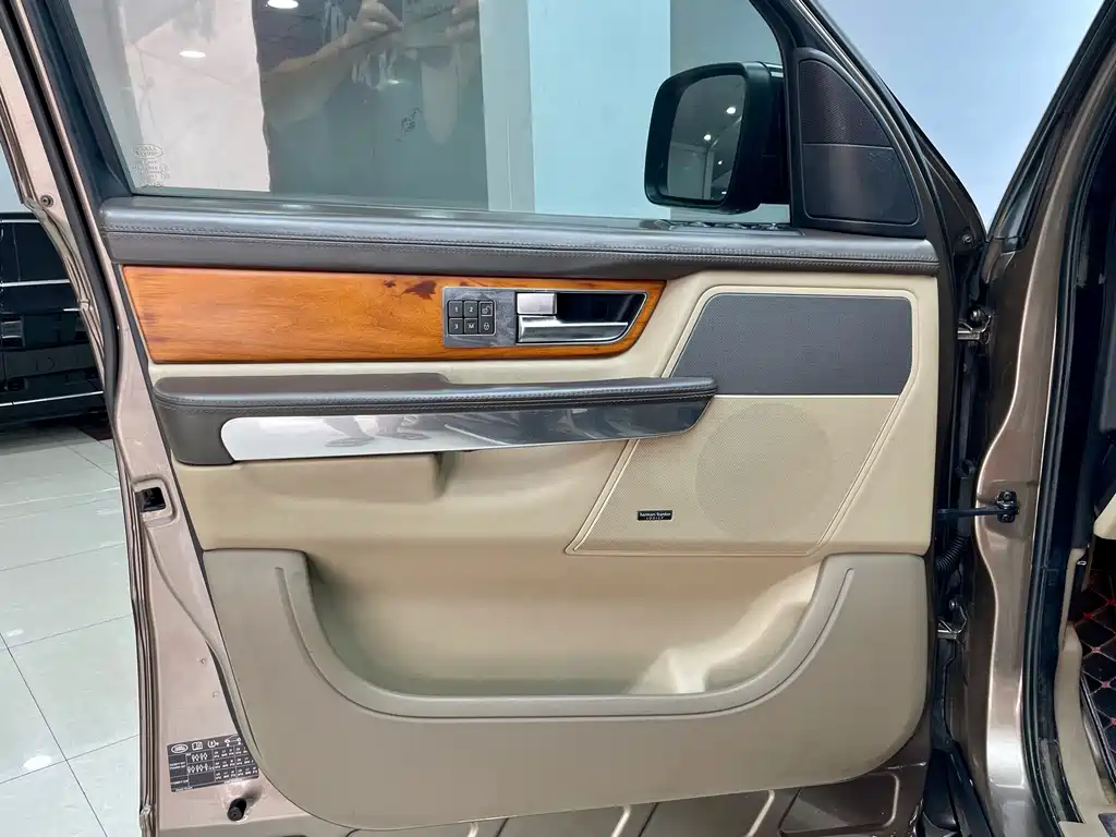 Range Rover Sport 2010 5.0 NA V8 HSE