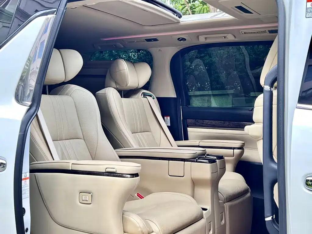 Alphard 2021款 Hybrid 2.5L Prestige Edition