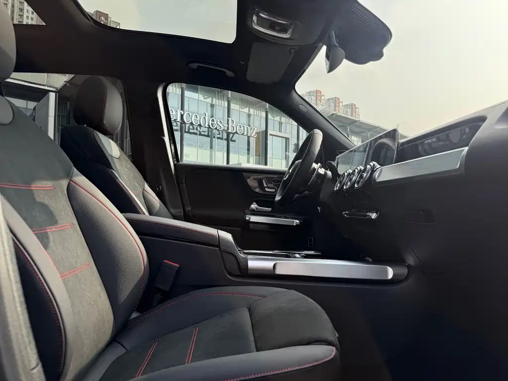 Mercedes GLB AMG 2026 35 4MATIC