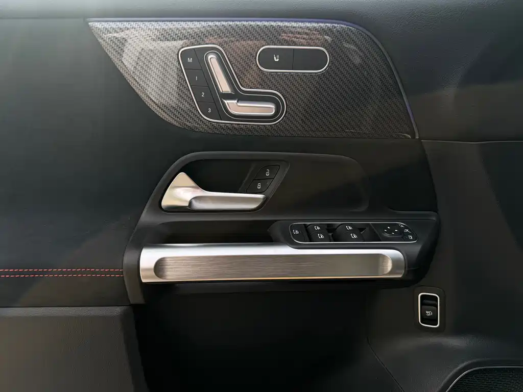 Mercedes GLB AMG 2026 35 4MATIC