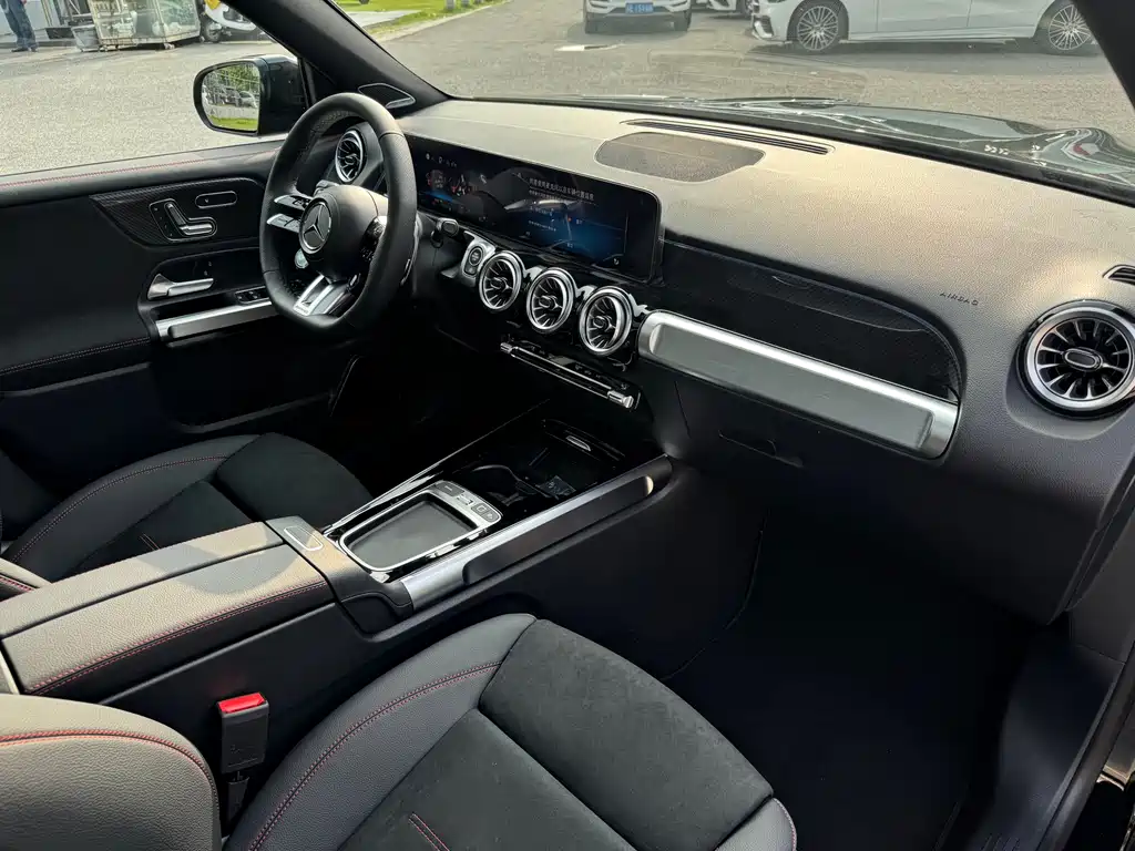 Mercedes GLB AMG 2026 35 4MATIC