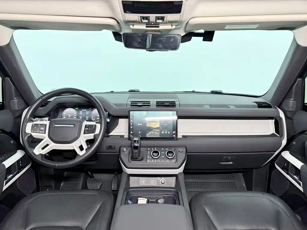 Land Rover Defender 2023 Edition 90 2.0T P300 SE
