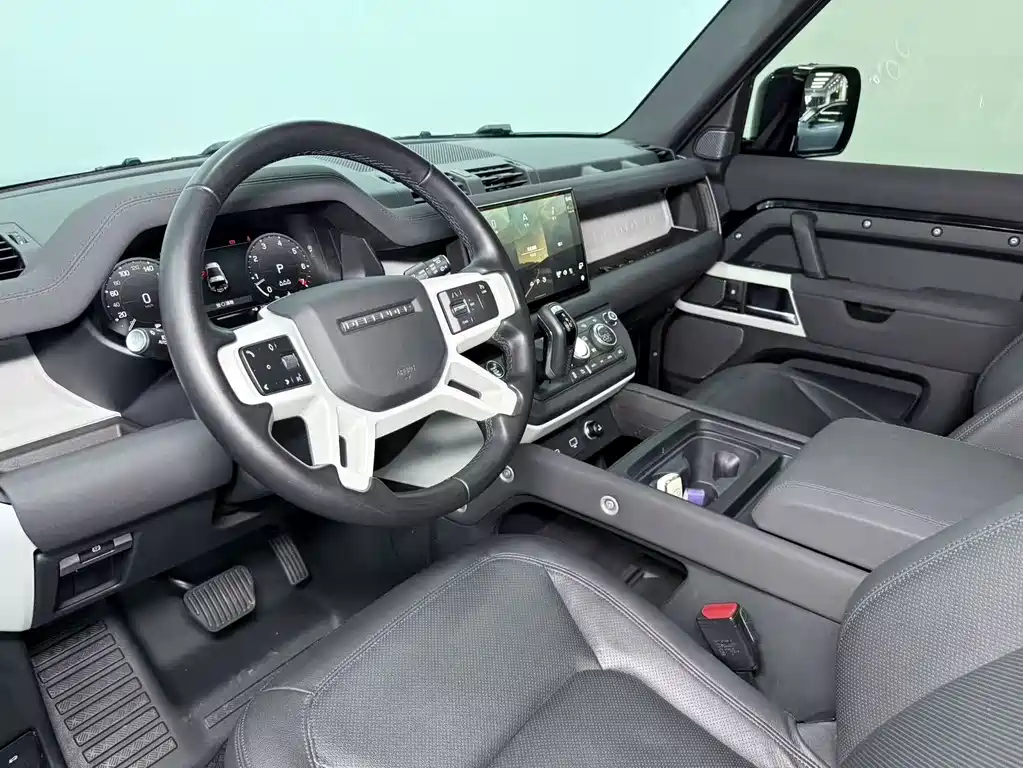 Land Rover Defender 2023 Edition 90 2.0T P300 SE