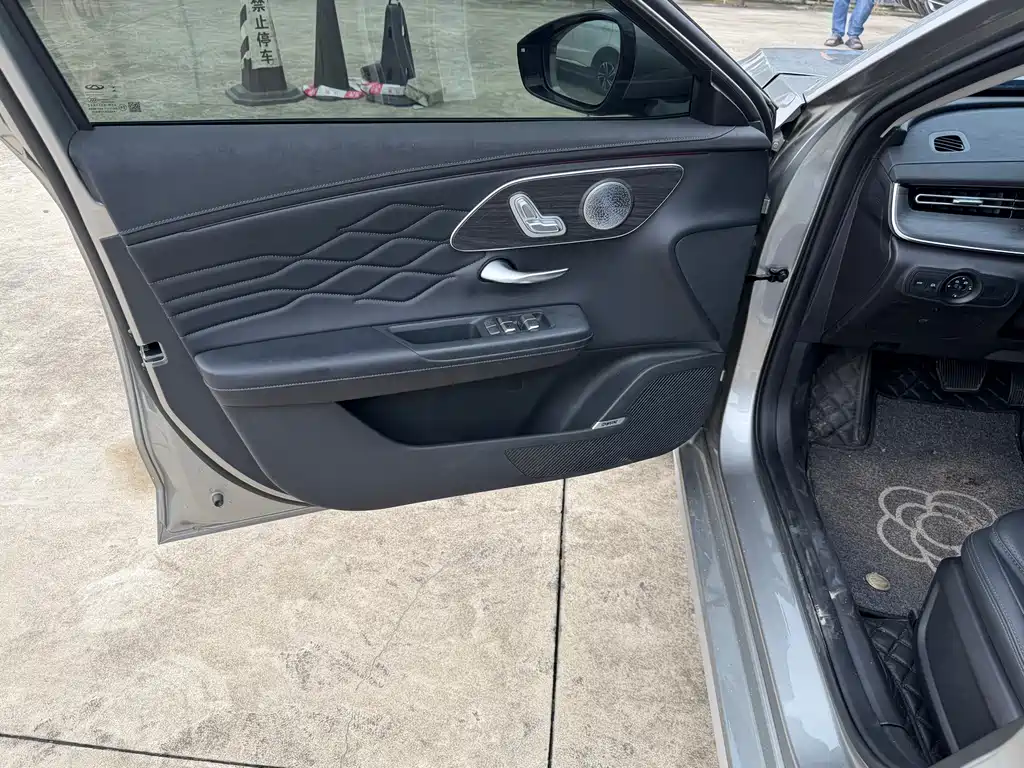 iCAR V20 2025 1.6T DCT Standard Edition