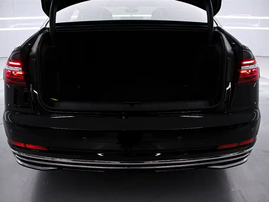Audi A8 2024 model A8L 50 TFSI quattro Premium Edition