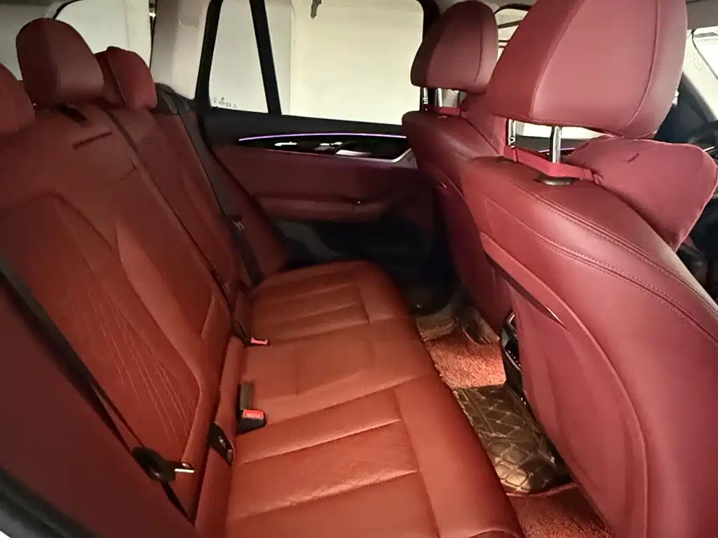BMW iX3 2024 Leading Edition